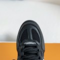 「#949」LOUIS VUITTON  RUNNER TATIC  Sneakers