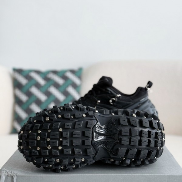 Balenciaga Defender Dad shoes