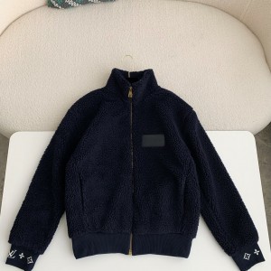 「#3874」Louis Vuitton Embossed leather patch long-sleeve fleece jacket