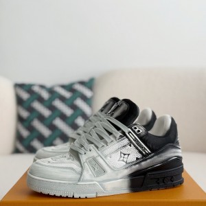 「#3893」 LOUIS VUITTON TRAINER SNEAKERS