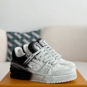 「#3893」 LOUIS VUITTON TRAINER SNEAKERS