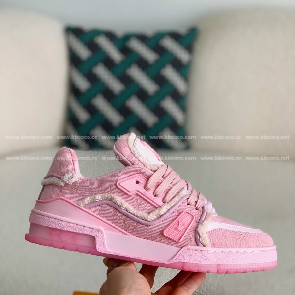 LOUIS VUITTON TRAINER SNEAKERS