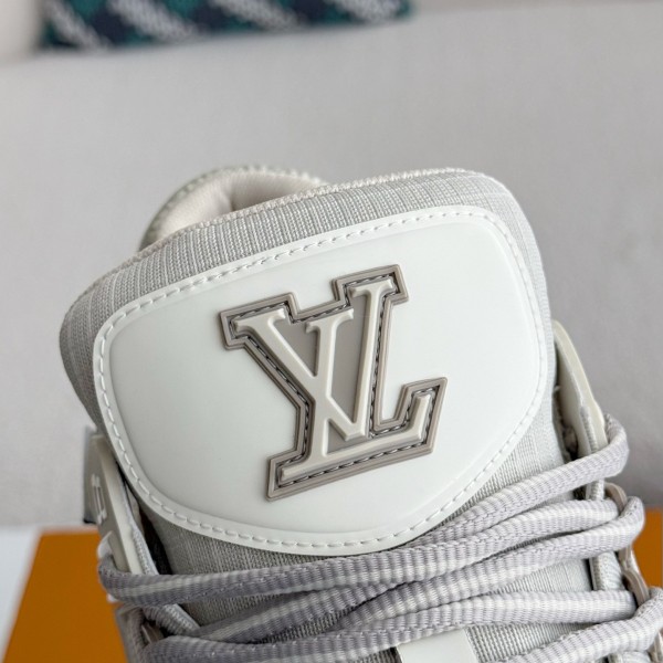 LOUIS VUITTON TRAINER SNEAKERS
