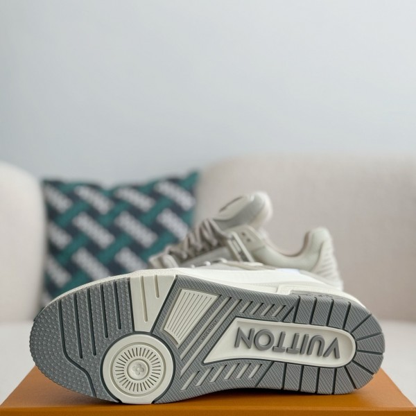 LOUIS VUITTON TRAINER SNEAKERS