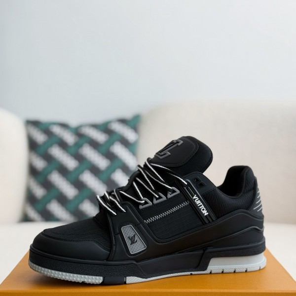 LOUIS VUITTON TRAINER SNEAKERS