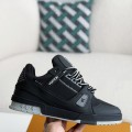 「#3905」 LOUIS VUITTON TRAINER SNEAKERS