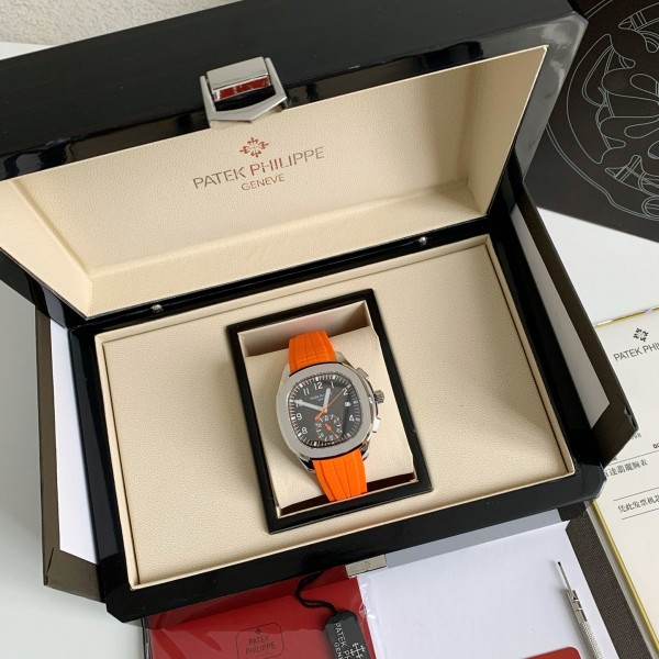 PATEK PHILIPPE AQUANAUT Series 120-meter waterproof wristwatch，42.2mm