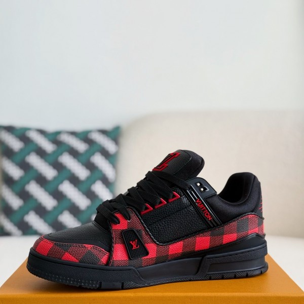 LOUIS VUITTON TRAINER SNEAKERS