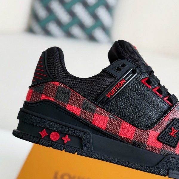 LOUIS VUITTON TRAINER SNEAKERS