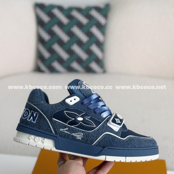 LOUIS VUITTON TRAINER SNEAKERS