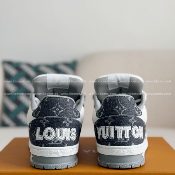 LOUIS VUITTON TRAINER SNEAKERS