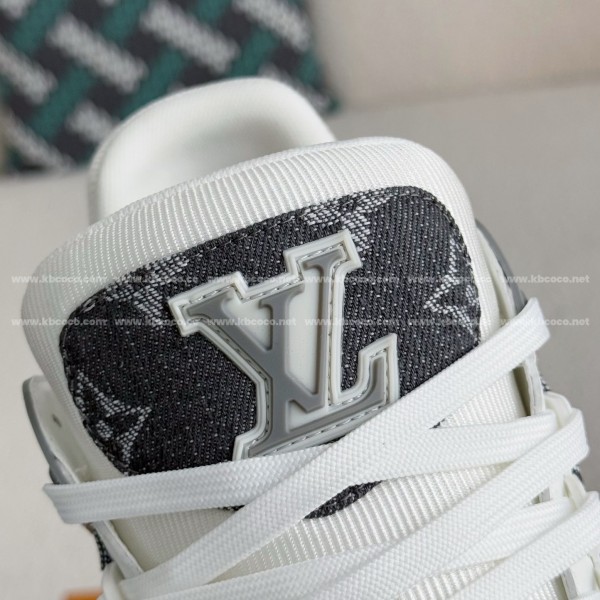 LOUIS VUITTON TRAINER SNEAKERS