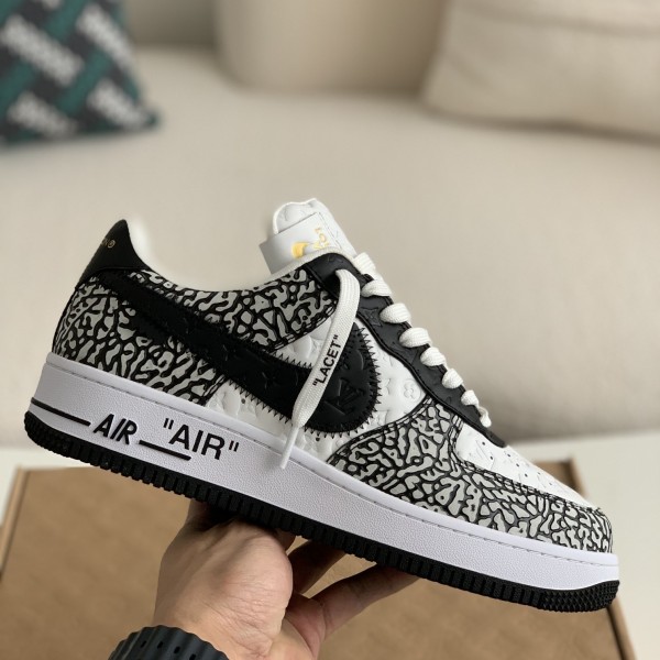 LOUIS VUITTON × NIKE AIR FORCE 1 SNEAKER