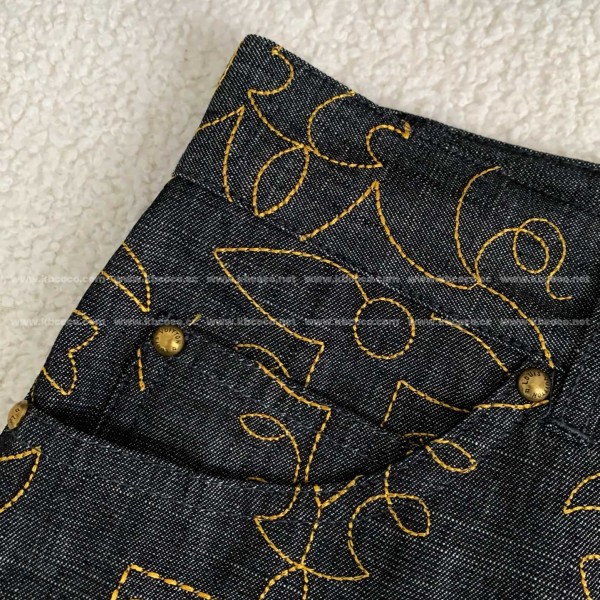 Louis Vuitton  Costumes