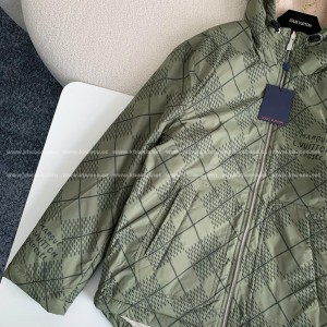 「#3974」Louis Vuitton SS25 Pre-Spring collection, Logo letter stripe jacket