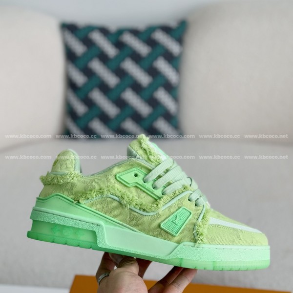 LOUIS VUITTON TRAINER SNEAKERS