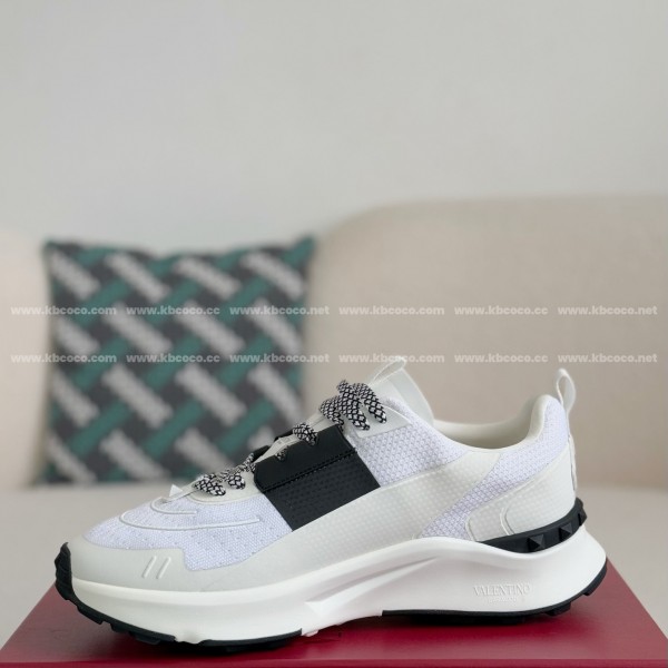 Valentino Garavani True Act Casual Shoes
