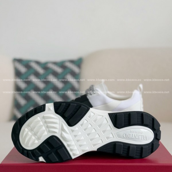 Valentino Garavani True Act Casual Shoes