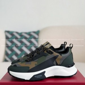 「#3984」Valentino Garavani True Act Casual Shoes