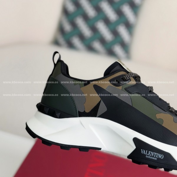 Valentino Garavani True Act Casual Shoes