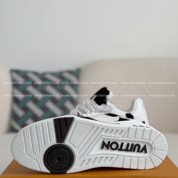 LOUIS VUITTON TRAINER SNEAKERS