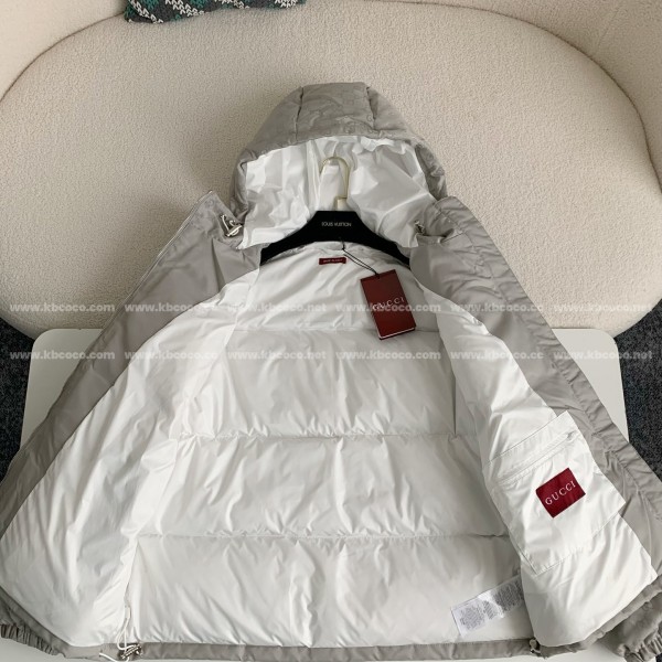 Gucci Hooded patterned down jacket