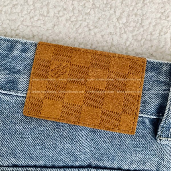 Louis Vuitton  Costumes