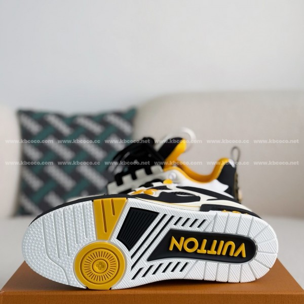 LOUIS VUITTON RUNNER TATIC SNEAKERS