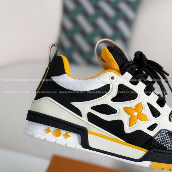 LOUIS VUITTON RUNNER TATIC SNEAKERS