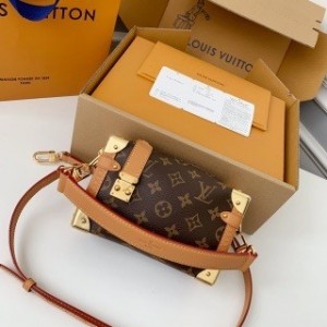 「#4022」Louis Vuitton small SIDE TRUNK handbag M46815, size: 18*12.5*8cm