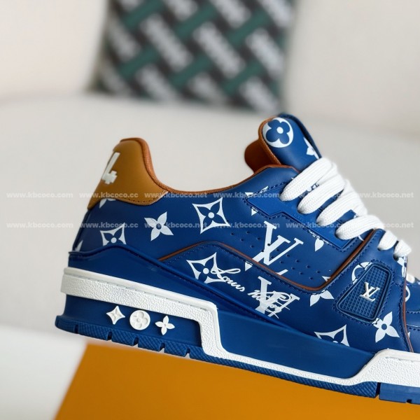 LOUIS VUITTON TRAINER SNEAKERS