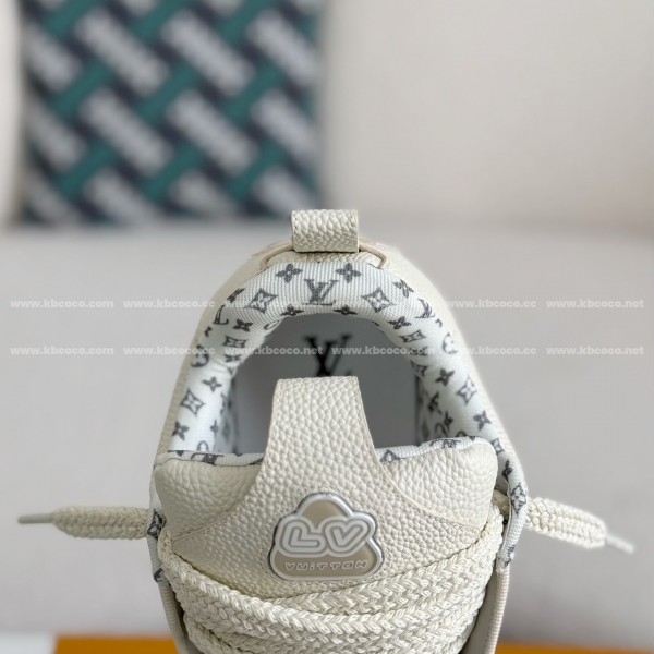 LOUIS VUITTON RUNNER TATIC SNEAKERS