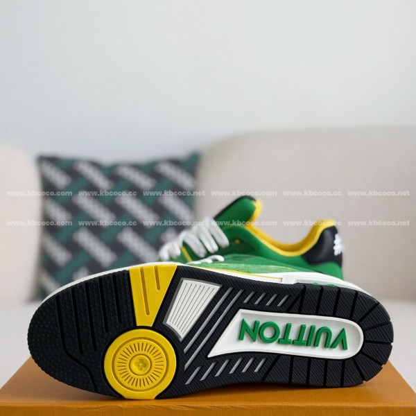 LOUIS VUITTON TRAINER SNEAKERS