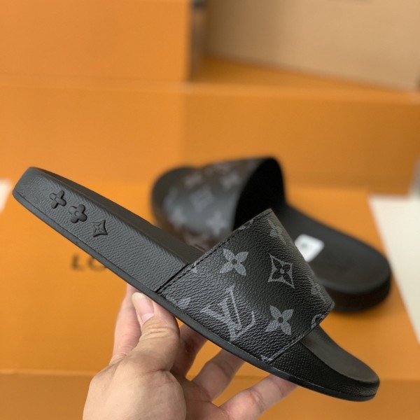 LOUIS VUITTON  WOMEN