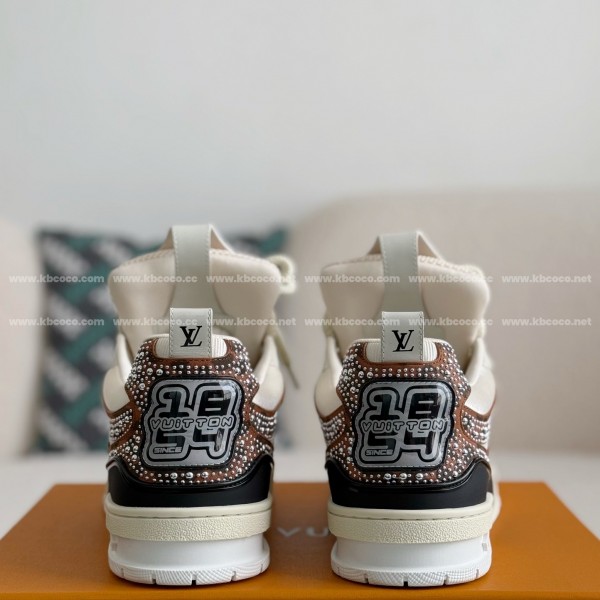 LOUIS VUITTON SKATE SNEAKERS