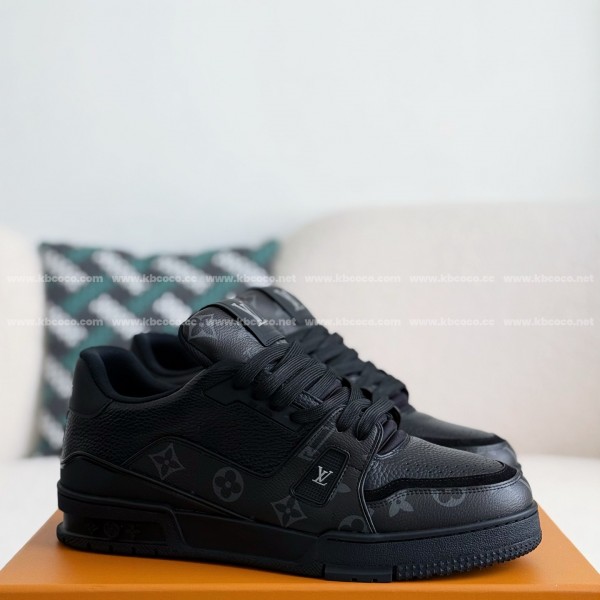 「#4102」LOUIS VUITTON TRAINER SNEAKERS