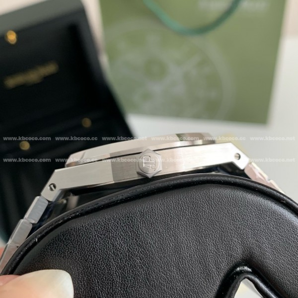 Audemars Piguet Royal Oak Series Men