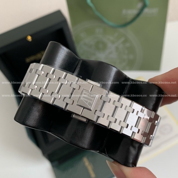 Audemars Piguet Royal Oak Series Men