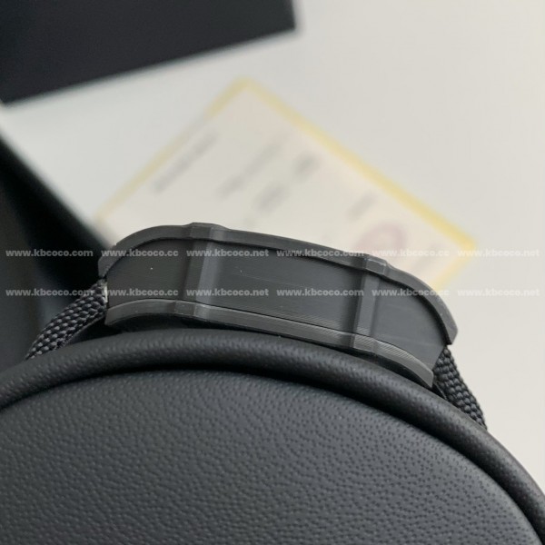 RICHARD MILLE RM 27-05 Flying Tourbillon Rafael Nadal Ultra-light and ultra-thin floating tou