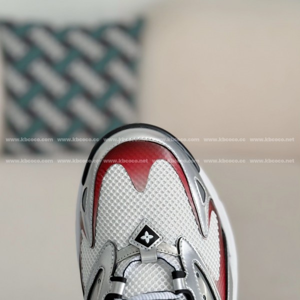 LOUIS VUITTON RUNNER SNEAKERS
