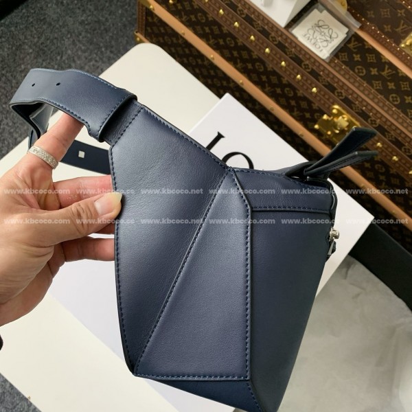 Loewe puzzle small waist bag, Size: 24*16*10.5cm
