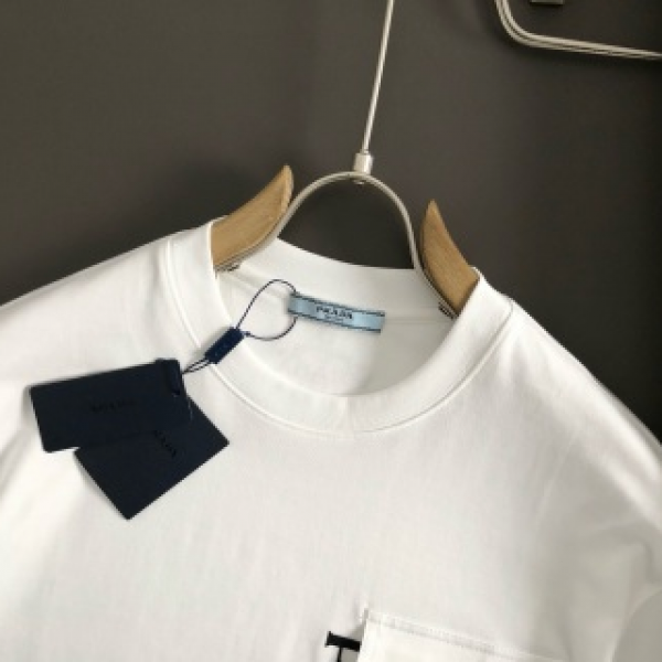 Prada SpringSummer White Pocket Letter Leather Fusion Metal Triangle Logo T-shirt