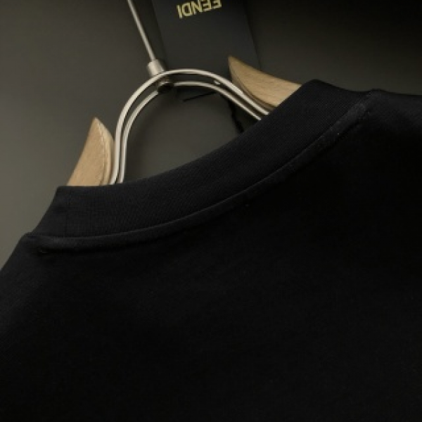 Fendi Spring and Summer Black Letter Deconstruction Printed T-shirt