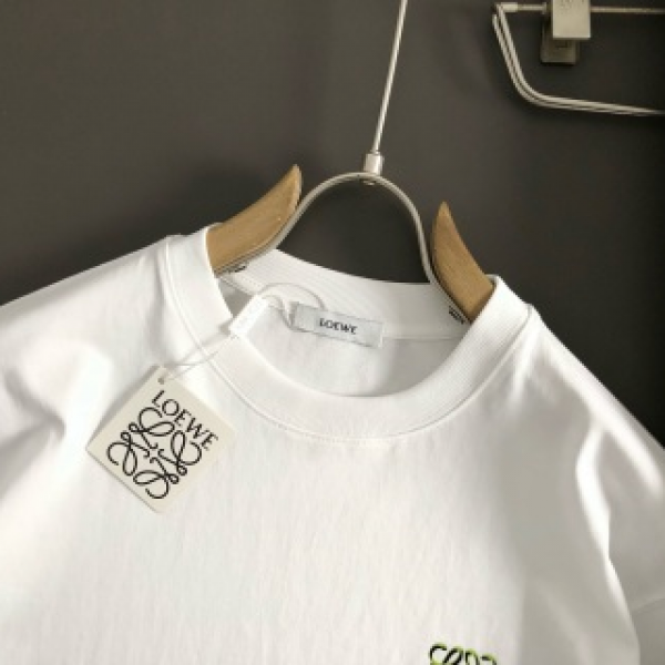 Givenchy SpringSummer White Gradient Printed Letter T-shirt