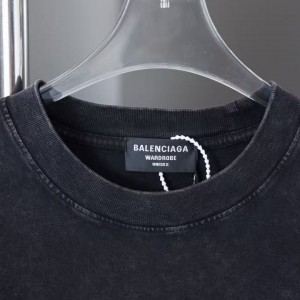 「#4264」Balenciaga SpringSummer New Joint Lettering Distressed Graffiti Printed T-shirt