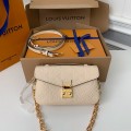 「#1137」Louis Vuitton counter classic hot selling Pochette Métis East West bag M22942, 21.5 * 13.5 * 6cm