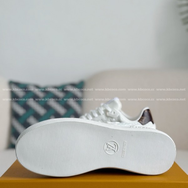 Louis Vuitton Leather dark concave printed board shoes