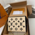 「#1276」Louis Vuitton's New Lafite Cotton Embroidered Toiletry Pouch Chain Bag M82521 Size: 25 * 20 * 5.5cm
