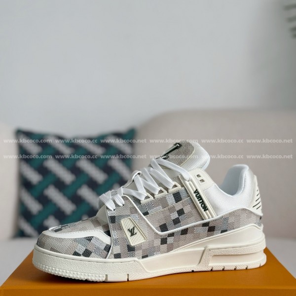 LOUIS VUITTON TRAINER SNEAKERS