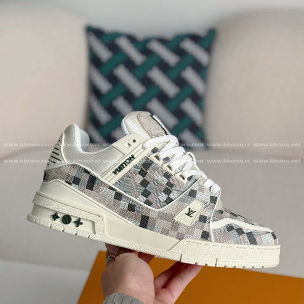 LOUIS VUITTON TRAINER SNEAKERS